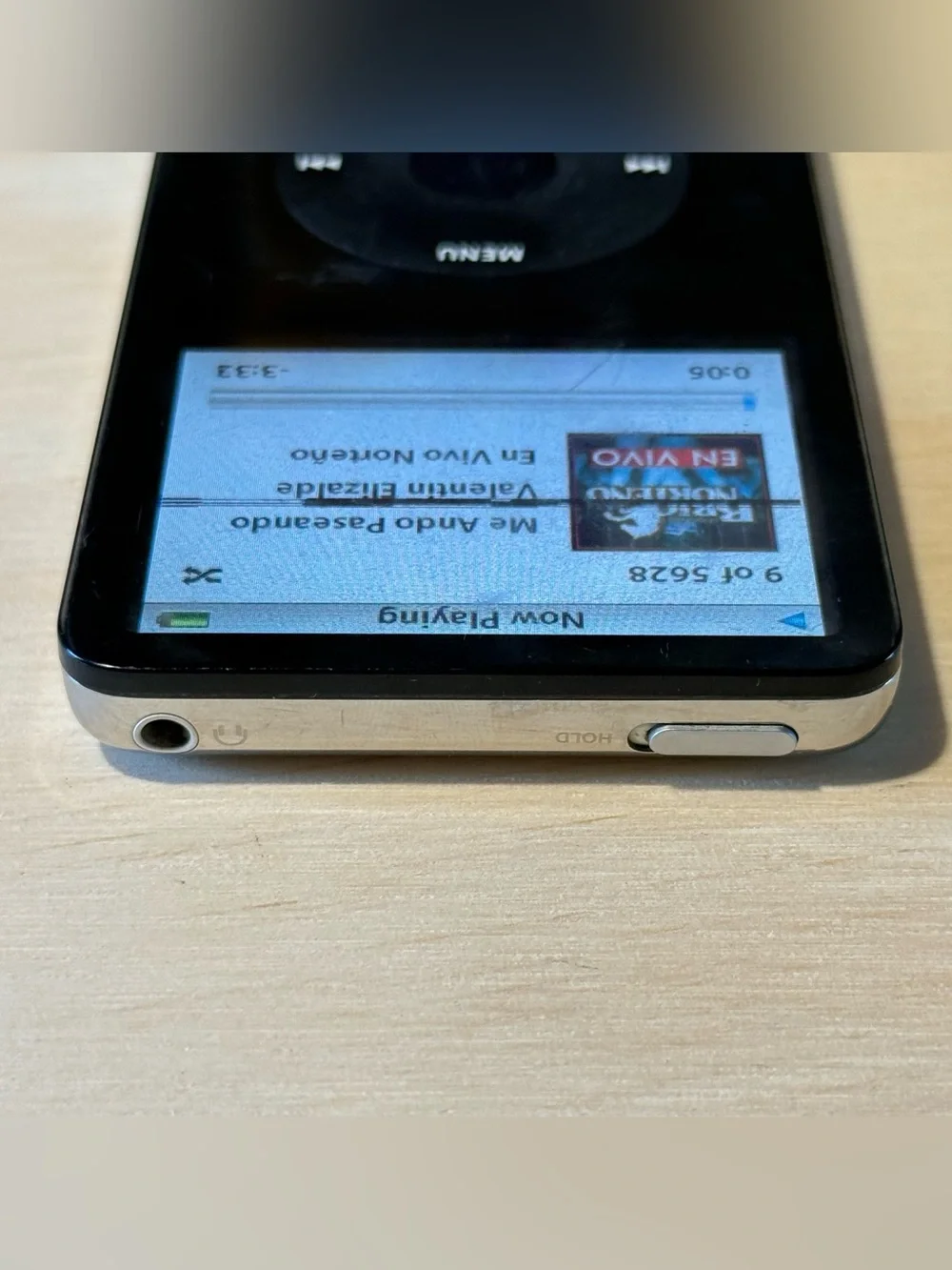 iPod Model:A1136 5thGen 30GB Wht Tested Great Bat 10-12hr w/5628-Song-Char Read